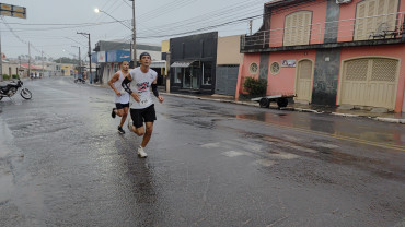 Foto 15: 5ª TVCom Running - Corrida de Pedestres em comemoração ao aniversário de Quatá