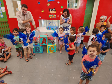 Foto 104: Volta às Aulas em Quatá: Alunos recebem Kit Escolar e Mimo especial