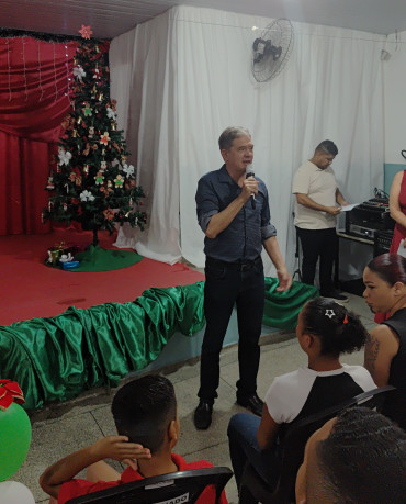 Foto 14: Apresentações de encerramento de final de ano das Creches