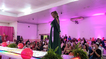 Foto 114: Candidata de Quatá vence Concurso Miss Terceira Idade Regional 2025