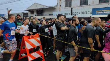 Foto 9: 5ª TVCom Running - Corrida de Pedestres em comemoração ao aniversário de Quatá