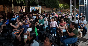 Foto 40: Quatá recebe Palco Móvel Emcena Brasil Edição Certame
