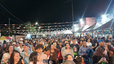 Foto 154: Julinão Caipira atrai centenas de pessoas