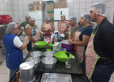Foto 24: Delícias de Natal: Curso de Panetone e Bolachinhas Natalinas