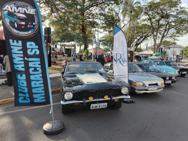Foto 2: 3º Encontro de Carros Antigos e Motociclistas reúne centenas de expositores em Quatá