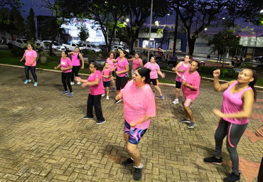 Foto 31: Caminhada e Passeio Ciclístico em prol do Outubro Rosa