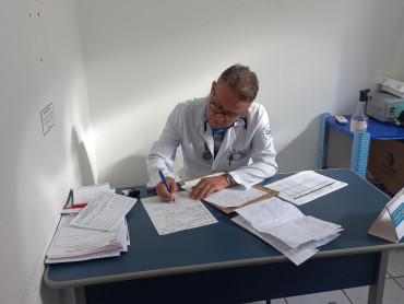 Foto 7: Quatá conta com atendimento de Médico Cardiologista