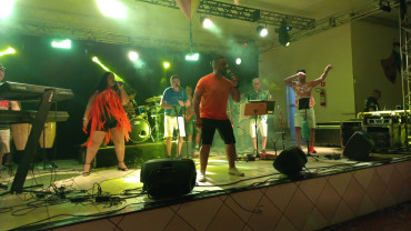 Foto 102: Carnaval 2025 em Quatá promoveu 5 dias de folia com marchinhas, pagode, axé e matinê