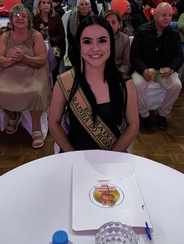 Foto 167: Candidata de Quatá vence Concurso Miss Terceira Idade Regional 2025