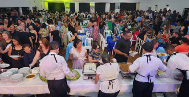 Foto 95: Funcionários Municipais de Quatá são homenageados com festa