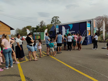 Foto 162: Quatá recebe Palco Móvel Emcena Brasil Edição Certame