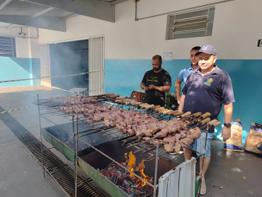 Foto 3: Churrasco marca as comemorações alusivas ao Dia das Crianças