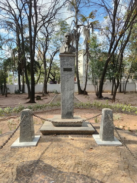 Foto 31: Alunos de Quatá visitam o Museu Índia Vanuíre em Tupã