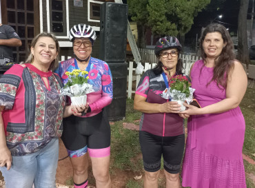 Foto 18: Caminhada e Passeio Ciclístico em prol do Outubro Rosa