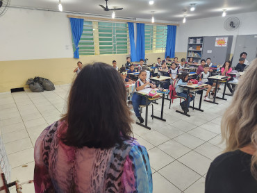 Foto 60: Volta às Aulas em Quatá: Alunos recebem Kit Escolar e Mimo especial