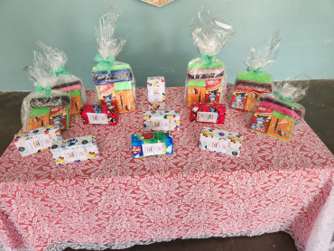 Foto 113: Volta às Aulas em Quatá: Alunos recebem Kit Escolar e Mimo especial