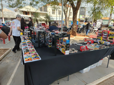 Foto 89: 3º Encontro de Carros Antigos e Motociclistas reúne centenas de expositores em Quatá