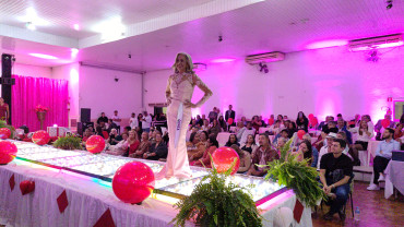 Foto 6: Candidata de Quatá vence Concurso Miss Terceira Idade Regional 2025