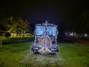 Foto 3: Trenzinho iluminado. A magia do Natal em Quatá!
