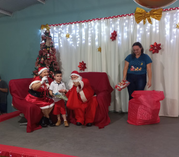 Foto 124: Apresentações de encerramento de final de ano das Creches