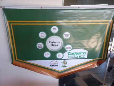 Foto 68: Fundo Social de Solidariedade e Secretaria de Promoção Social realizam Varal Solidário especial de Natal