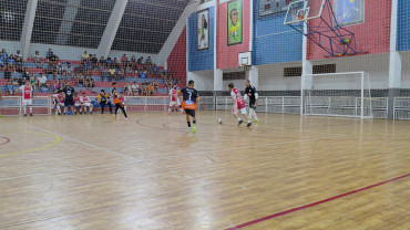 Foto 44: Villa F.C vence nos pênaltis a final do Campeonato de Férias e conquista o título de campeã da competição