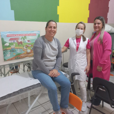 Foto 34: Funcionários de Escolas e Creches recebem ações de prevenção do Outubro Rosa