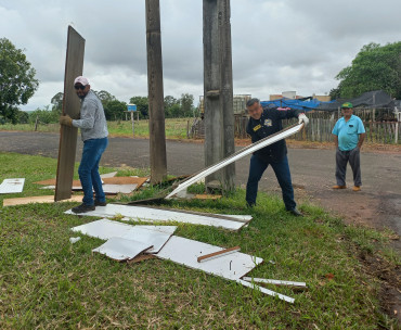 Foto 27: Prefeitura de Quatá realiza mais um arrastão contra a Dengue e Escorpião