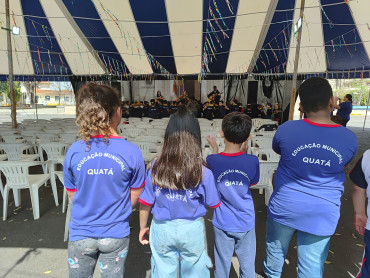 Foto 7: Alunos de Quatá visitam o Museu Índia Vanuíre em Tupã