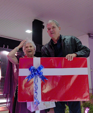 Foto 70: Candidata de Quatá vence Concurso Miss Terceira Idade Regional 2025