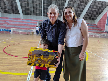 Foto 187: Especial de Natal: entrega de brinquedos