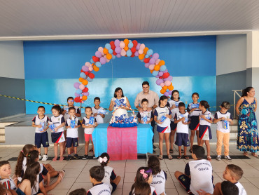 Foto 178: Volta às Aulas em Quatá: Alunos recebem Kit Escolar e Mimo especial