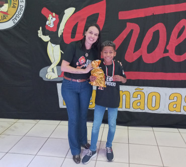 Foto 170: Alunos dos 5º anos de Escolas Municipais recebem certificado do Proerd