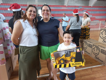 Foto 183: Especial de Natal: entrega de brinquedos