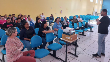 Foto 1: Profissionais da Saúde de Quatá participam de treinamento sobre o Novo Financiamento da APS