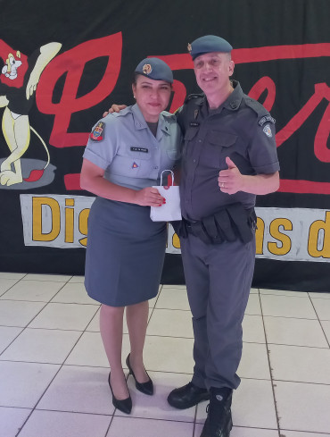 Foto 229: Alunos dos 5º anos de Escolas Municipais recebem certificado do Proerd