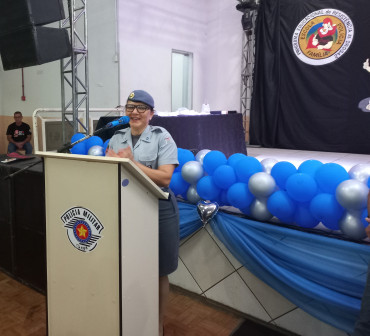 Foto 215: Alunos dos 5º anos de Escolas Municipais recebem certificado do Proerd