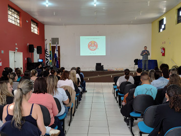Foto 3: Educação promove treinamento baseado na Lei Lucas