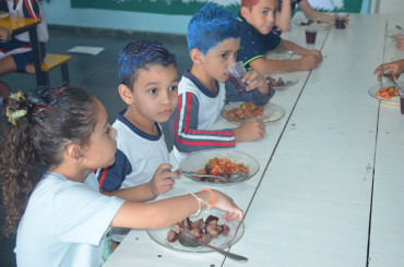 Foto 182: Churrasco marca as comemorações alusivas ao Dia das Crianças