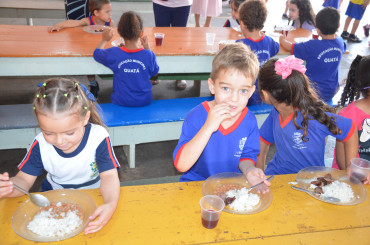 Foto 152: Churrasco marca as comemorações alusivas ao Dia das Crianças