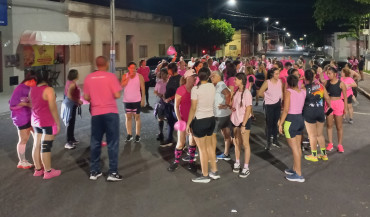 Foto 63: Caminhada e Passeio Ciclístico em prol do Outubro Rosa