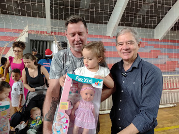 Foto 120: Especial de Natal: entrega de brinquedos