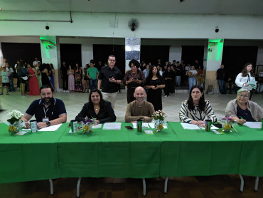 Foto 7: Moda e consciência ambiental é destaque em desfile da Etec