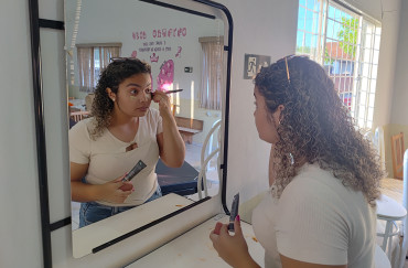 Foto 35: Curso de Automaquiagem