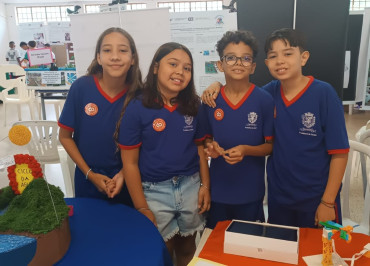 Foto 2: Alunos de Quatá participam do RoboMakerFest 2025 com projetos inovadores de Robótica 