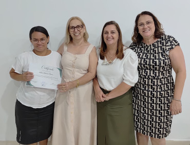 Foto 28: Entrega de certificados marca encerramento de cursos profissionalizantes em Quatá