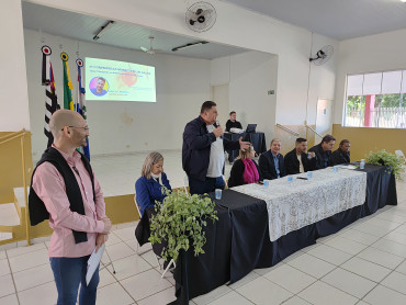Foto 37: 6ª Conferência Municipal de Saúde reúne comunidade para discutir propostas sobre o SUS em Quatá