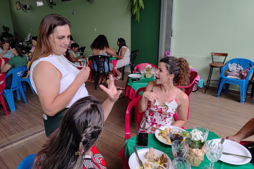 Foto 13: Em clima de Natal, Residência Terapêutica participa de confraternização