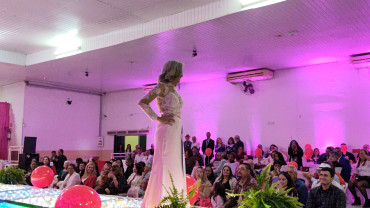 Foto 212: Candidata de Quatá vence Concurso Miss Terceira Idade Regional 2025