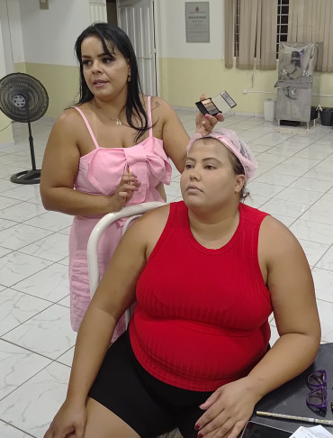 Foto 24: Curso de Automaquiagem